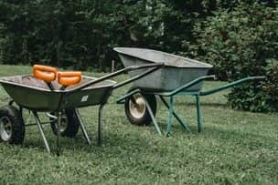 garden-wheel-barrow garden-wheel-barrow